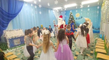 Новогодний утренник прошёл в подготовительной группе Новогодний утренник прошёл в подготовительной группе.